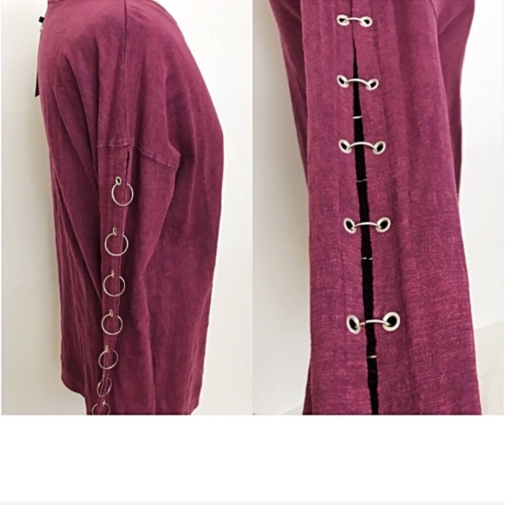 📍SALE Sassy Chic Raspberry Ring Sleeve Top S - Picture 4 of 5